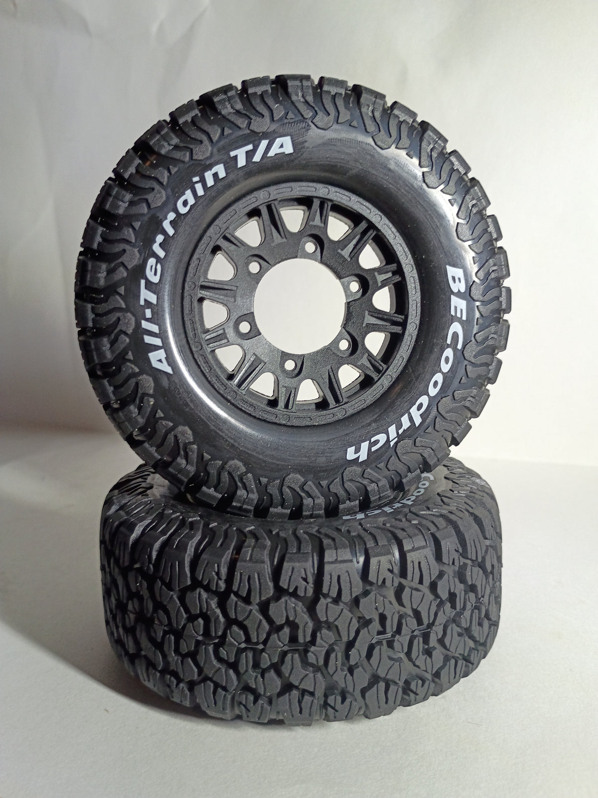 Multi-Hex 1:10 Scale RC Short Course Truck & Desert Crawler Tires with Detachable 12mm/14mm/17mm Hub Adapters (1 Pair)